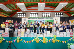 Mandaluyong public schools get 3,000 donated books